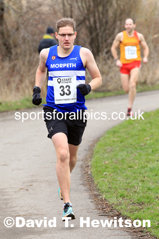 Senior men and veteran men over-40s NECAA Road Relay Champs., Hetton Lyons Park, Hetton le Hole, County Durham. Photo: David T. Hewitson/Sports for All Pics